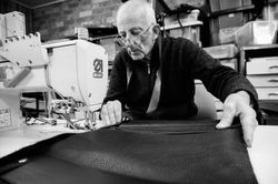 Mark-Honore-Leather-Goods-Workshop-2400p