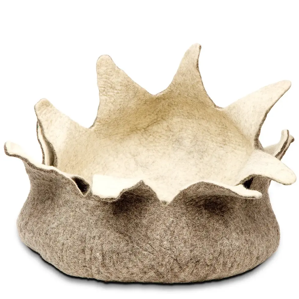 Thumbnail: Natural Petal Wool Pet Basket