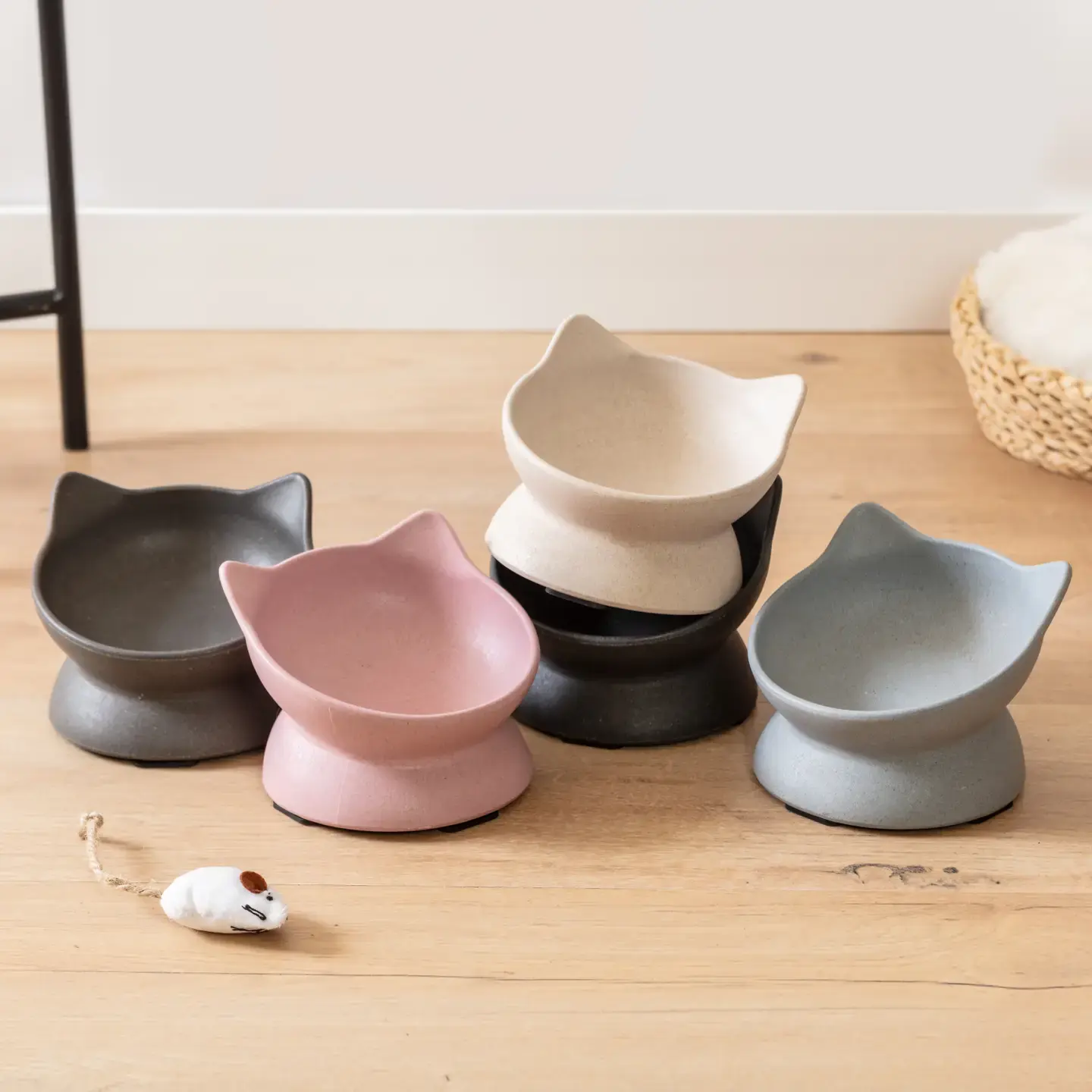 Archie Bamboo Tilt Cat Bowl