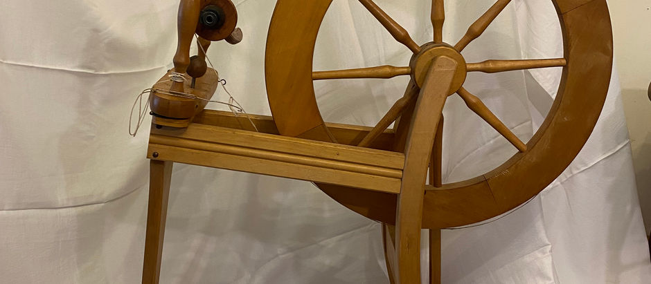 For sale: Erotel Roberta, carding board and weaving and fibre books