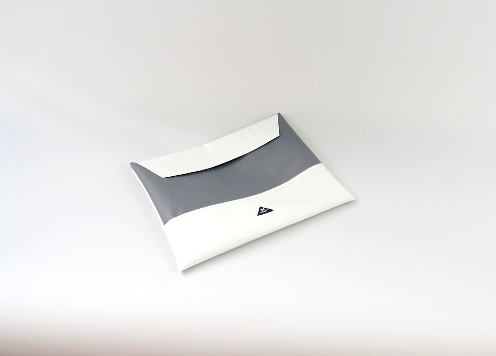 the mimycri laptop case colour white-black