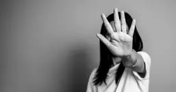 Secretele Mecanismelor de Apărare: Cum ne protejăm mintea