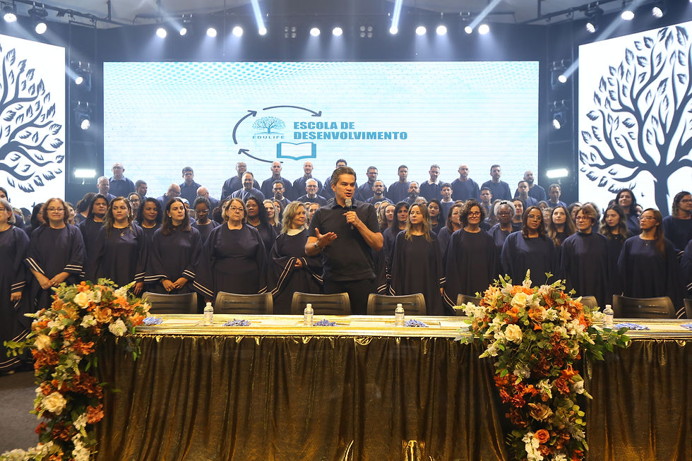 Edulife realiza formatura de mais de 200 alunos.