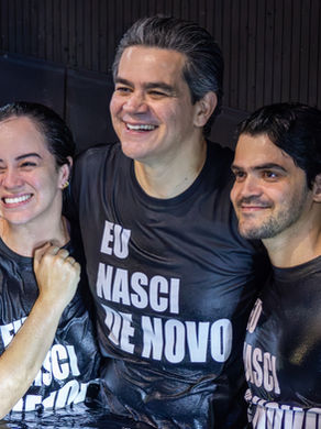 Culto de batismo reúne membros e familiares neste sábado no templo Central da INCC.