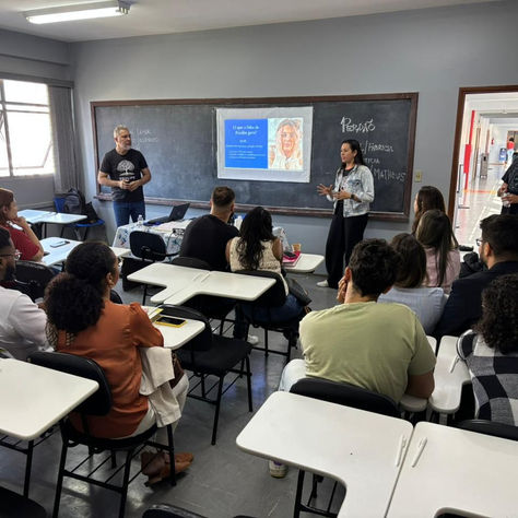 Perdão é ministrado na classe de noivos.