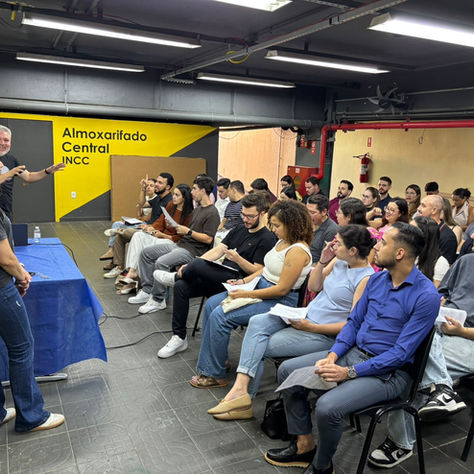 Construindo alicerces: Classe de Noivos mergulha em temas essenciais para o casamento.