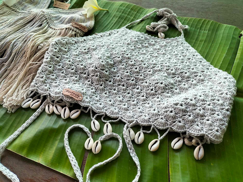 Thumbnail: bamboo jarn bikini tops