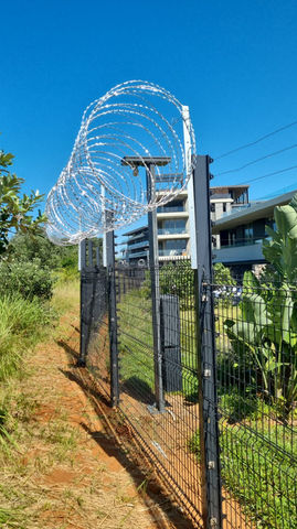 Razor wire