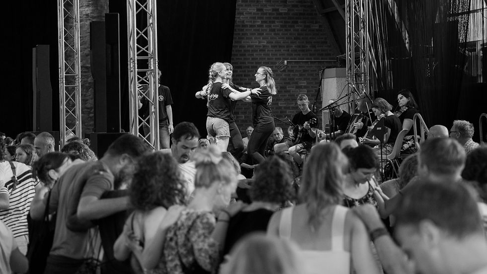 16082024-Atelier-de-danses-de-Cornouailles-Salle-Carnot--Gilles-LEVENES-1.jpg