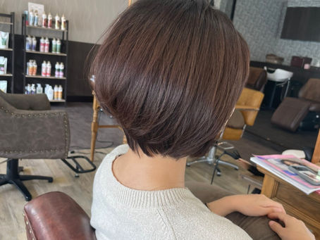 ショートの醍醐味を味わう、くびれ美フォルムのスタイル(^^♪