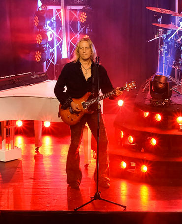 ABSOLUTE JOURNEY
Performing Live