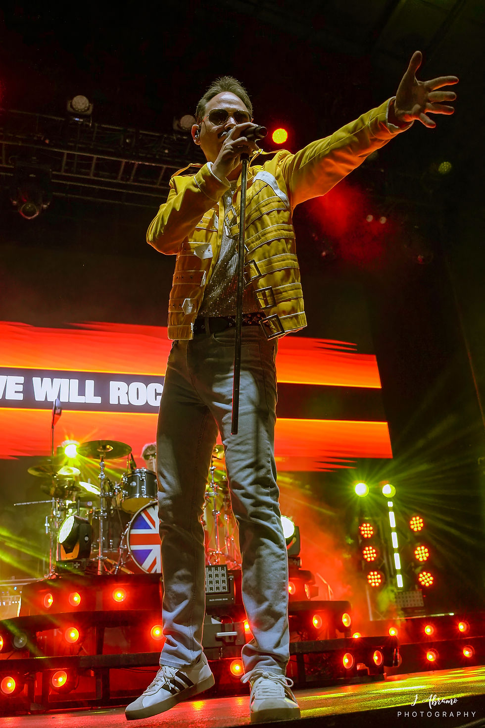 Cedric as Freddie Mercury for Absolute Bands