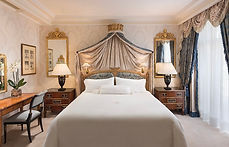 the-royal-suite-bedroom.jpg