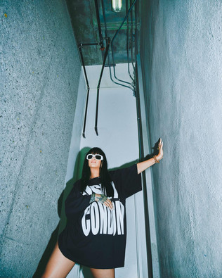 Rihanna, durante um registro para suas redes sociais