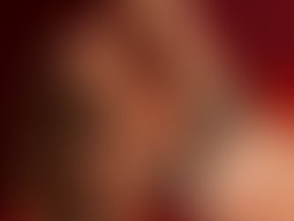 modelo, posando para marca de lingerie Duloren