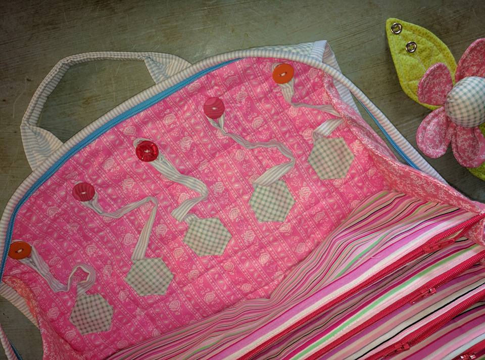 Thumbnail: My Quilters Bee Bag Downloadable
