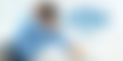 Diritti spenti, neon accesi: il caso dell’infermiera pugliese e il triste silenzio della giustizia