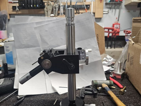 A new mast and head for a facetron faceting machine, in black