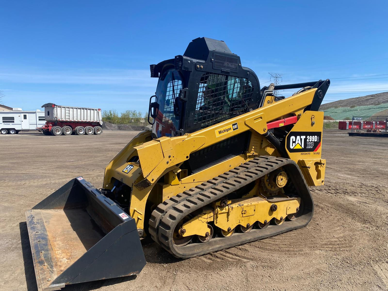 $79,900-Caterpillar 2019 299D2 Skid Steer with Bucket Attacment