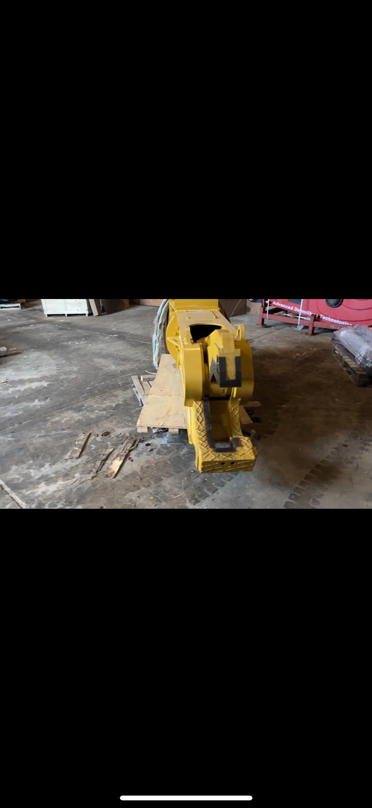 Thumbnail: 2025 Cobra CS150XP Hydraulic Shears- CALL FOR PRICE