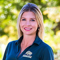 Lauren Winfiel_Q5Y0531-Crop-Redux.jpg