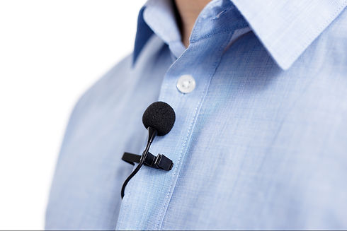 Wireless lapel microphone