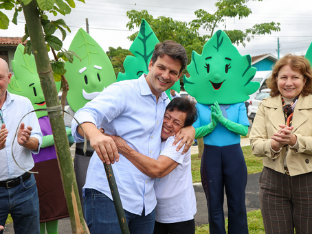 De cara nova, Praça da Amizade é ponto de encontro da vizinhança do Uberaba