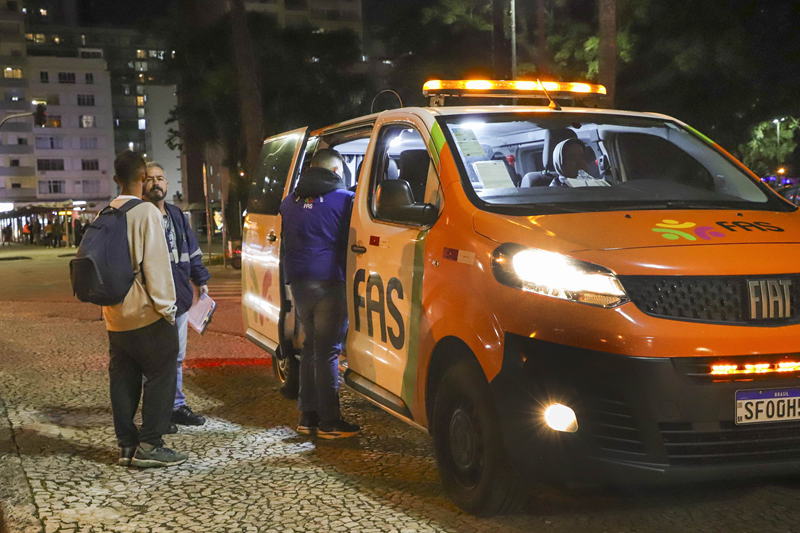 FAS capacita equipes para reforçar atendimento na Operação Inverno 2026