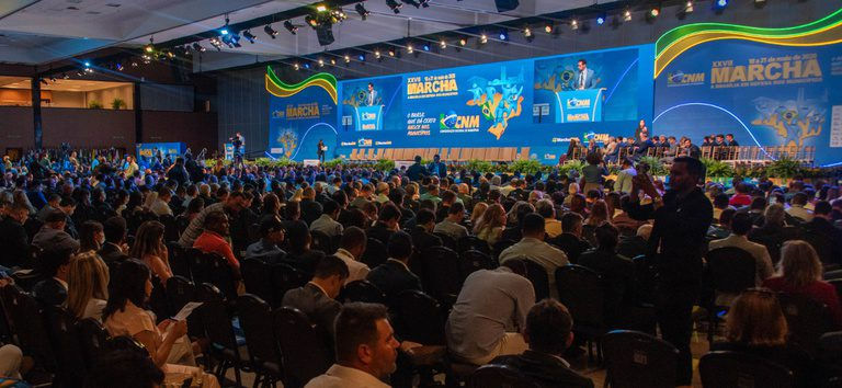 Ministério da Saúde leva ações estratégicas à Marcha dos Prefeitos e amplia apoio a municípios para fortalecer o SUS