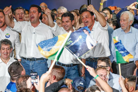 Com apoio de Sandro Alex e Ratinho Junior, Alexandre Curi é oficializado candidato ao Senado