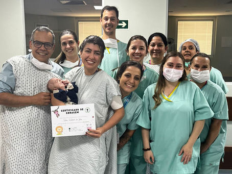 Mães de bebês prematuros recebem apoio em saúde mental no Paraná