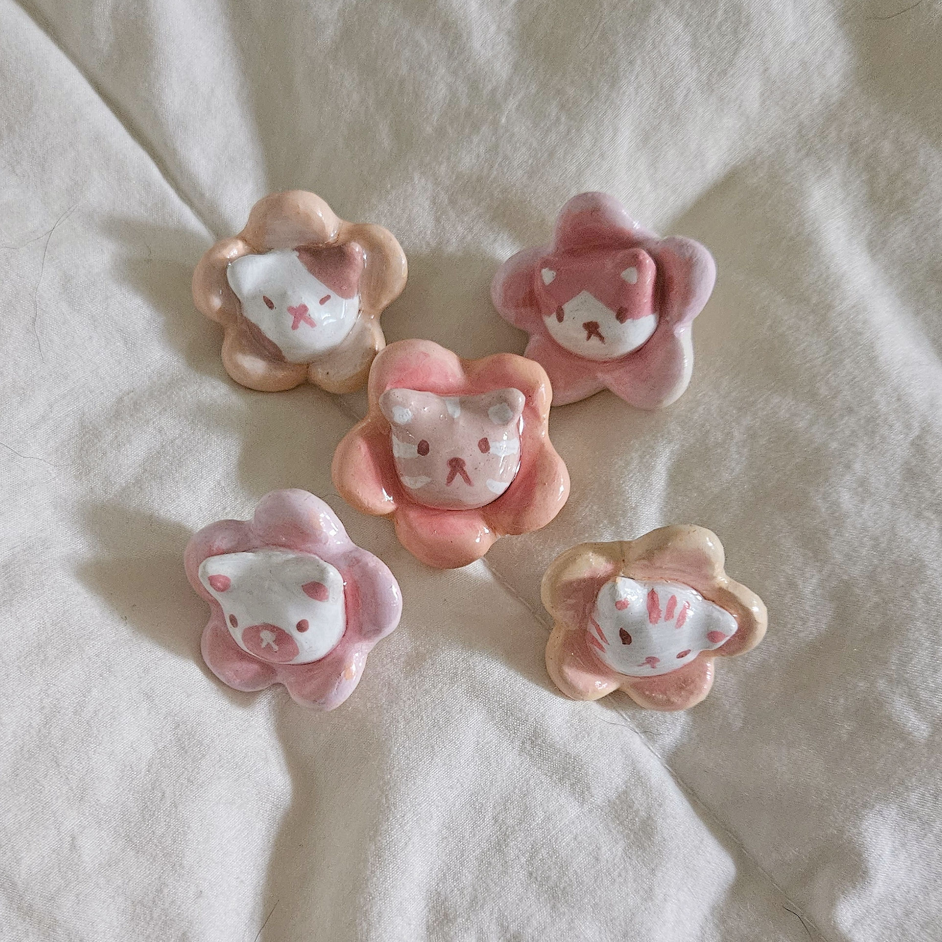 ♡ kitty magnets ♡