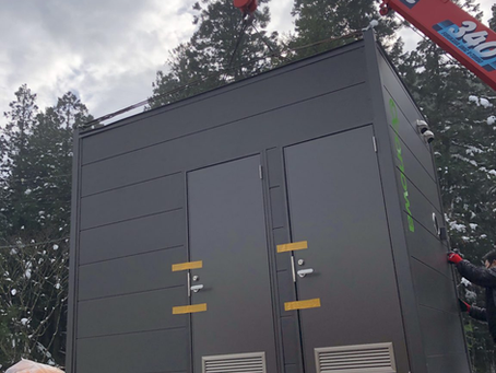 岐阜県山県市の養蜂場に設置!!