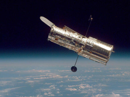 The HST: Hubble Space Telescope
