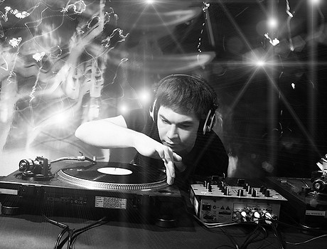 Dj Playing House Music