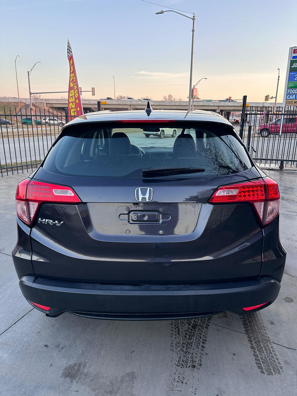 Thumbnail: 2017 Honda HR-V LX FWD