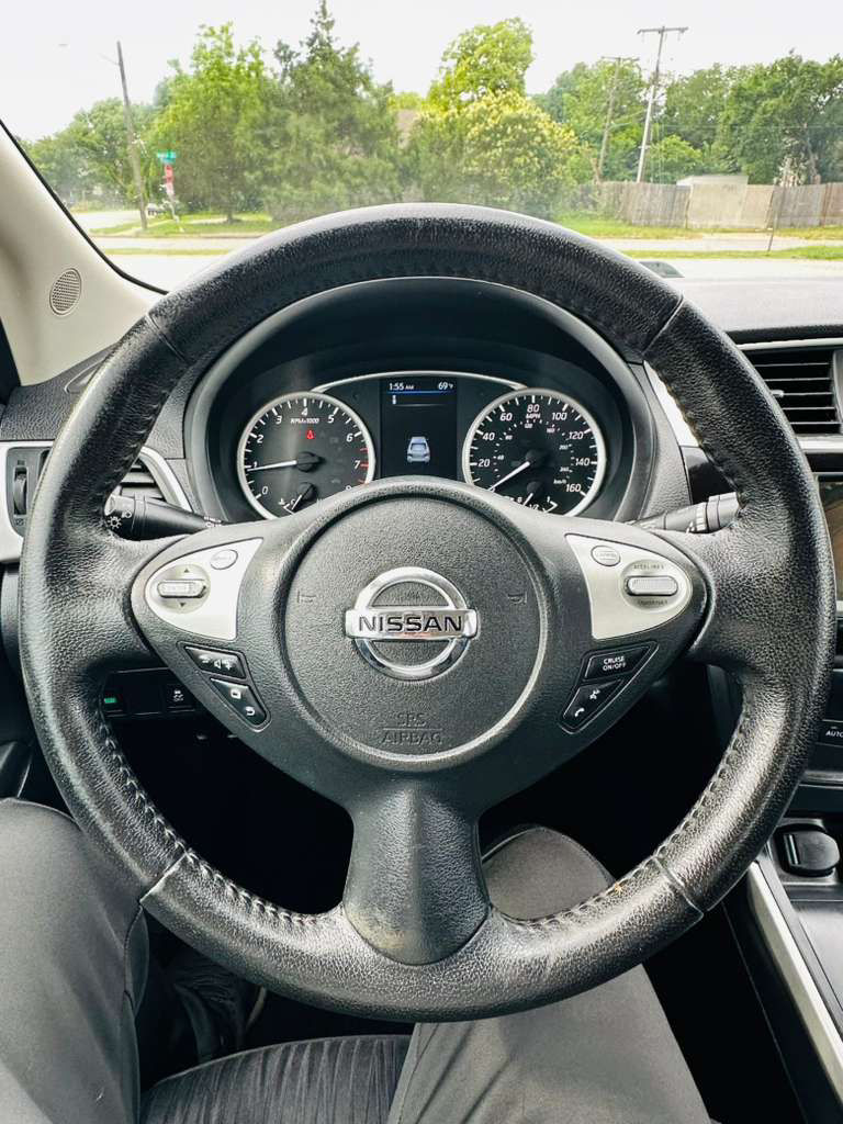 Thumbnail: 2019 Nissan Sentra SV