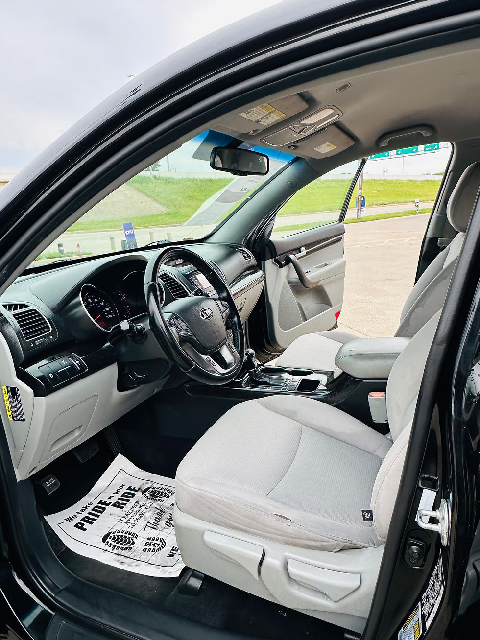 Thumbnail: 2014 Kia Sorento LX