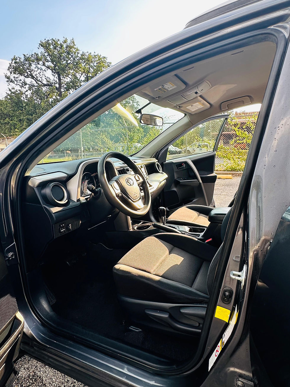 Thumbnail: 2016 Toyota RAV4 LE