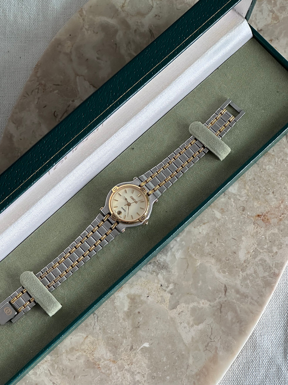 תמונה ממוזערת: Gucci 9000L Two Tone White Dial Quartz Vintage Watch