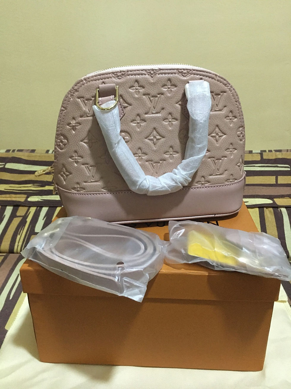 Thumbnail: Louis Vuitton Two Way Hand/Sling Bag pink