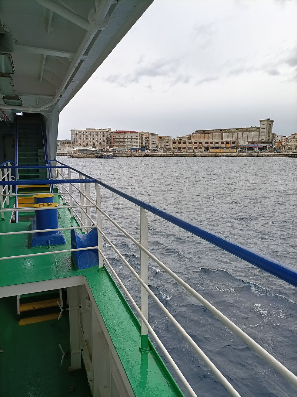 Vistas de Messina desde el ferry