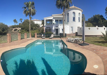 WhatsApp Image 2025-12-08 at 09.52.34 (2).jpeg