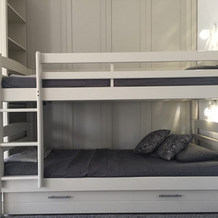 2 - THE SMALL ONES... With a bunk bed for two children.