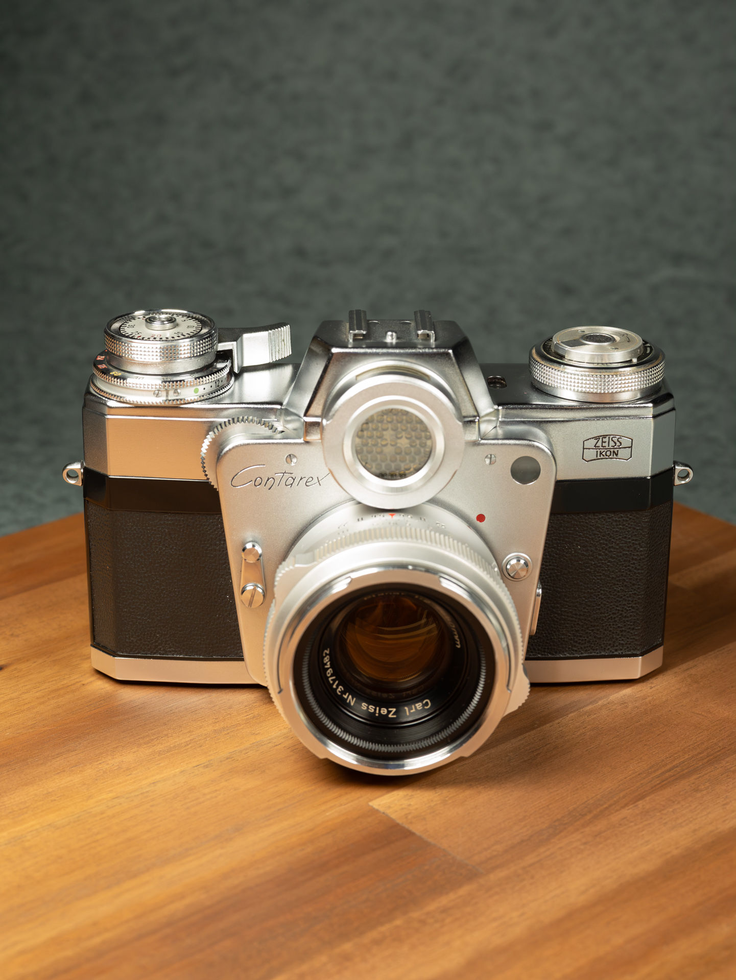 Carl Zeiss Contarex + Carl Zeiss 50mm 2.0 Planar