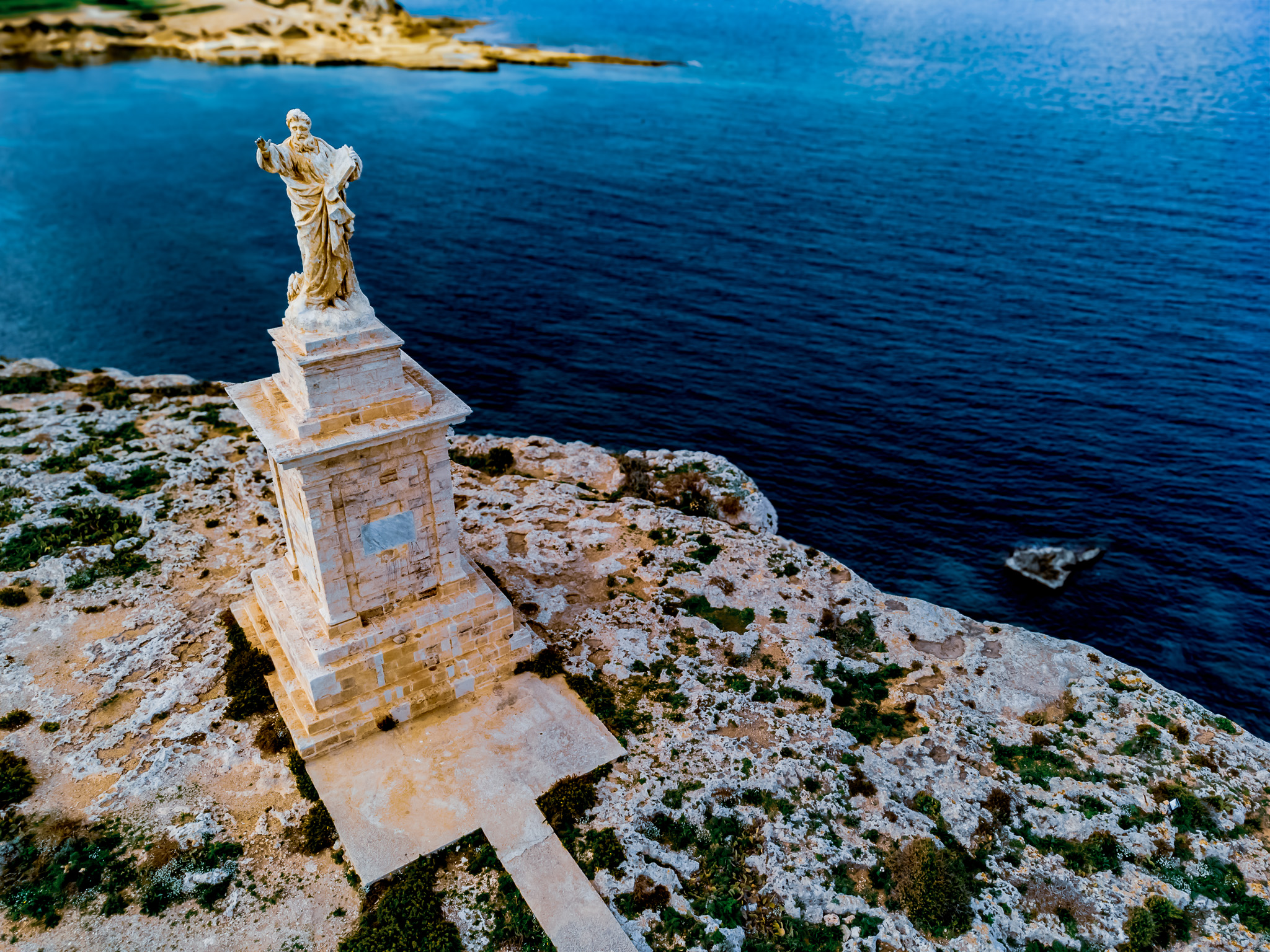 Mistra Bay & St Paul’s Islands Kayaking