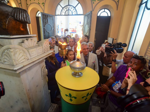 Cerimônia e espetáculo musical celebram chegada do Fogo Simbólico do 2 de Julho a Salvador