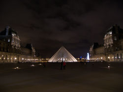 Louvre Museum_Paris