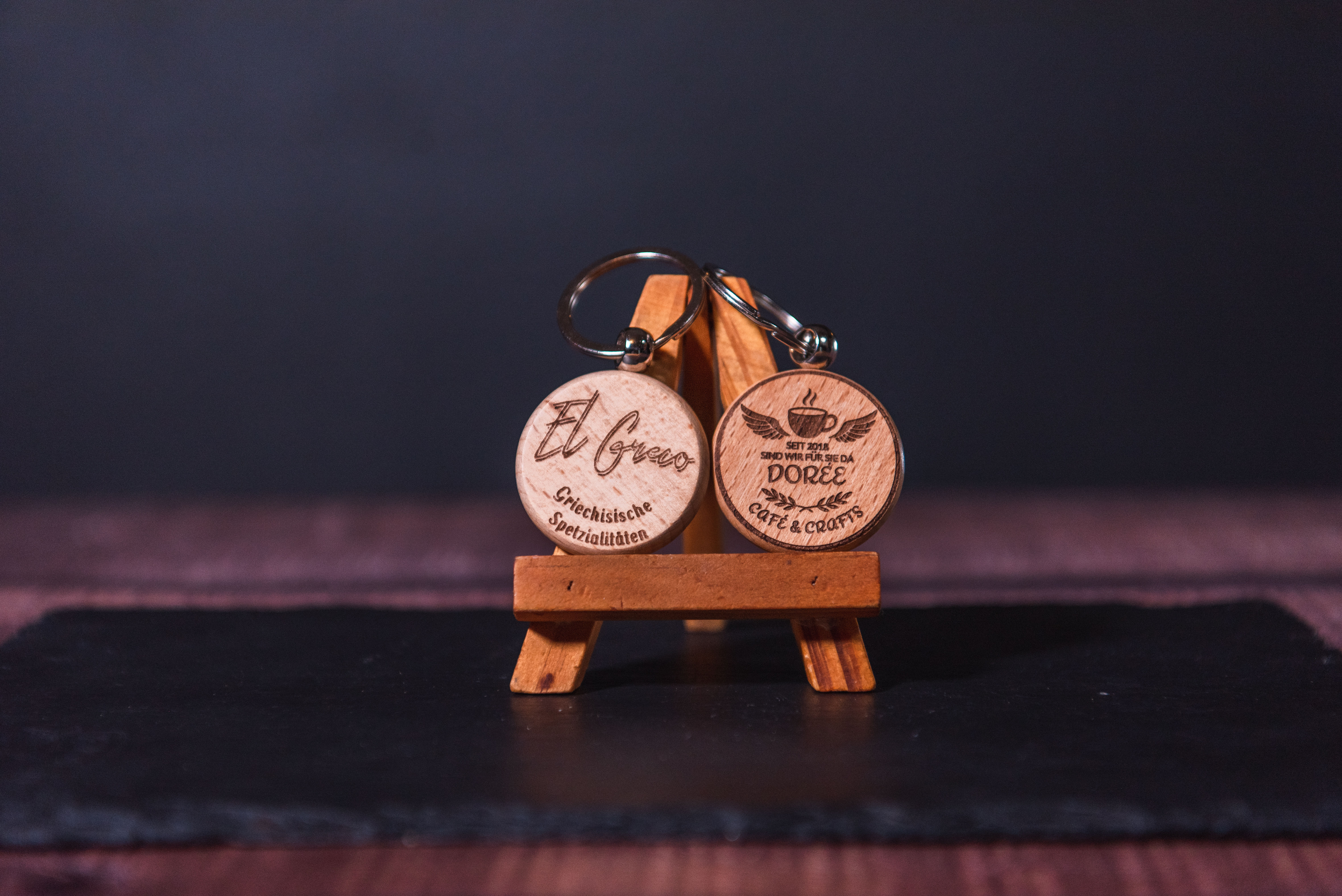 Werbeschlüsselanhänger aus Holz mit Logo (5 Stück)