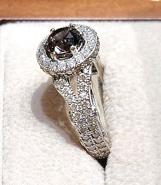 Thumbnail: Natural Alexandrite and Diamond ring